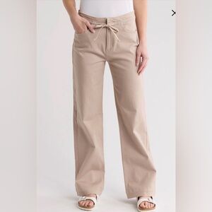 Travis Matthews Marina Mornings, drawstring golf pants in tan khaki relaxed fit